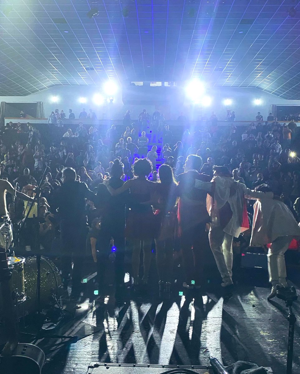 leodelozanne's tweet photo. Gracias al gran público que vino a #ADateWithElvis el sábado al Teatro Zaragoza en Atizapán! @rebel_cats https://t.co/xRPgk2o32s