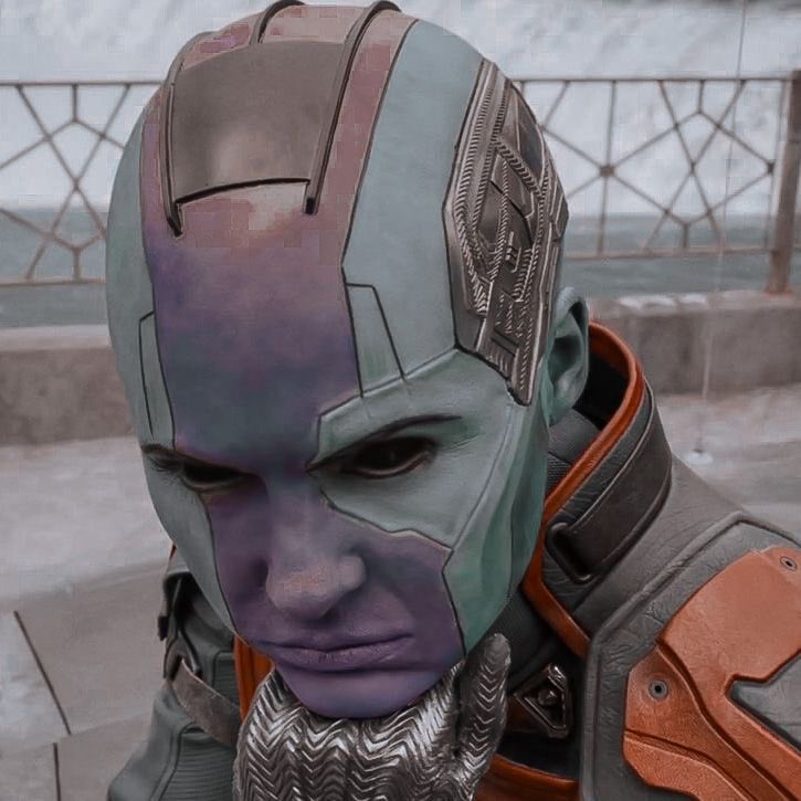 "คิดถึงเจ้า... ร็อคเก็ต ข้าอยากเล่นดีดกระดาษด้วย"