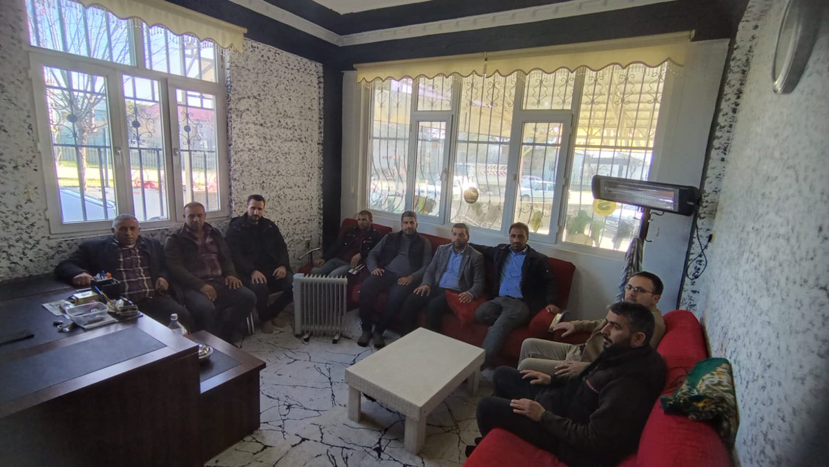 AbdurrahimSimak's tweet photo. Saha çalışmaları kapsamında esnaf ziyaretlerimiz devam ediyor. 

Bu sefer HÜDA PAR olsun diyoruz...

#Siverek
#Şanlıurfa
#UrfaİçinEnİyisi https://t.co/WPFpslzNpf