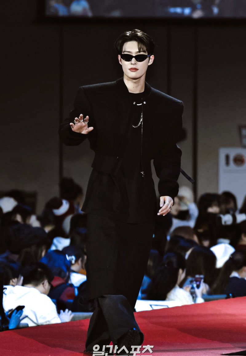 mingifeeds's tweet image. 📼 ⏪︎