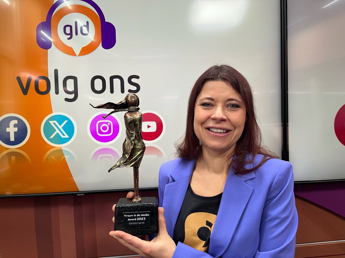 Daar is ie dan: de Vrouw in de Media Award Gelderland 2023 voor <a href="/Lisawesterveld/">Lisa Westerveld 🟥</a>!  Is dat nog nodig? Lisa: 'ik word als vrouw nog altijd minder serieus genomen in de politiek dan de mannen'. Ja dus.  Stem nu wie de landelijke award moet winnen via <a href="/VIDMnl/">Vaker in de Media</a>. 
<a href="/OmroepGLD/">Omroep Gelderland</a>