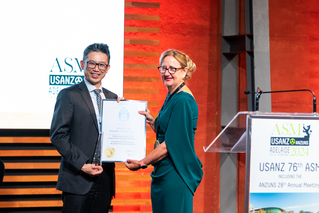 @USANZUrology thanked Michael Chong, #USANZ24 Convenor and @DixonWoon, #USANZ24 Scientific Committee Chair, for all of their efforts in developing and delivering the USANZ Program for this year's ASM.