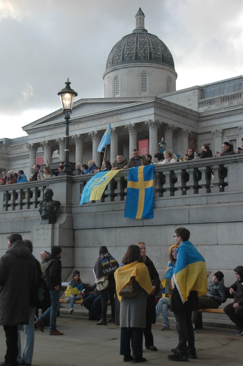 On Saturday thousands of people across the world came together in solidarity to mark 2 years of Russia’s full-scale invasion of Ukraine. Thank you to everyone who showed their support by joining the march & vigil in central London. 📸@Ukr_Institute volunteer Catherine Jaskowiak.