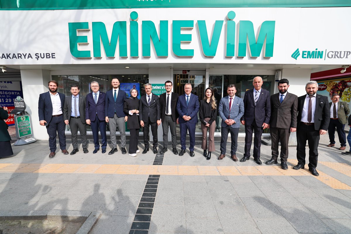 📍 Adapazarı

Milletvekilimiz Ertuğrul Kocacık, Adapazarı Belediye Başkanı ve Adayımız Mutlu Işıksu ve İlçe Başkanımız Samet Çağlayan ile birlikte Yeni Camii’den Gar Meydanı istikametine esnaf ve vatandaşlarımızla sohbet edip, fikir alışverişinde bulunduk.

Hemşehrilerimizle