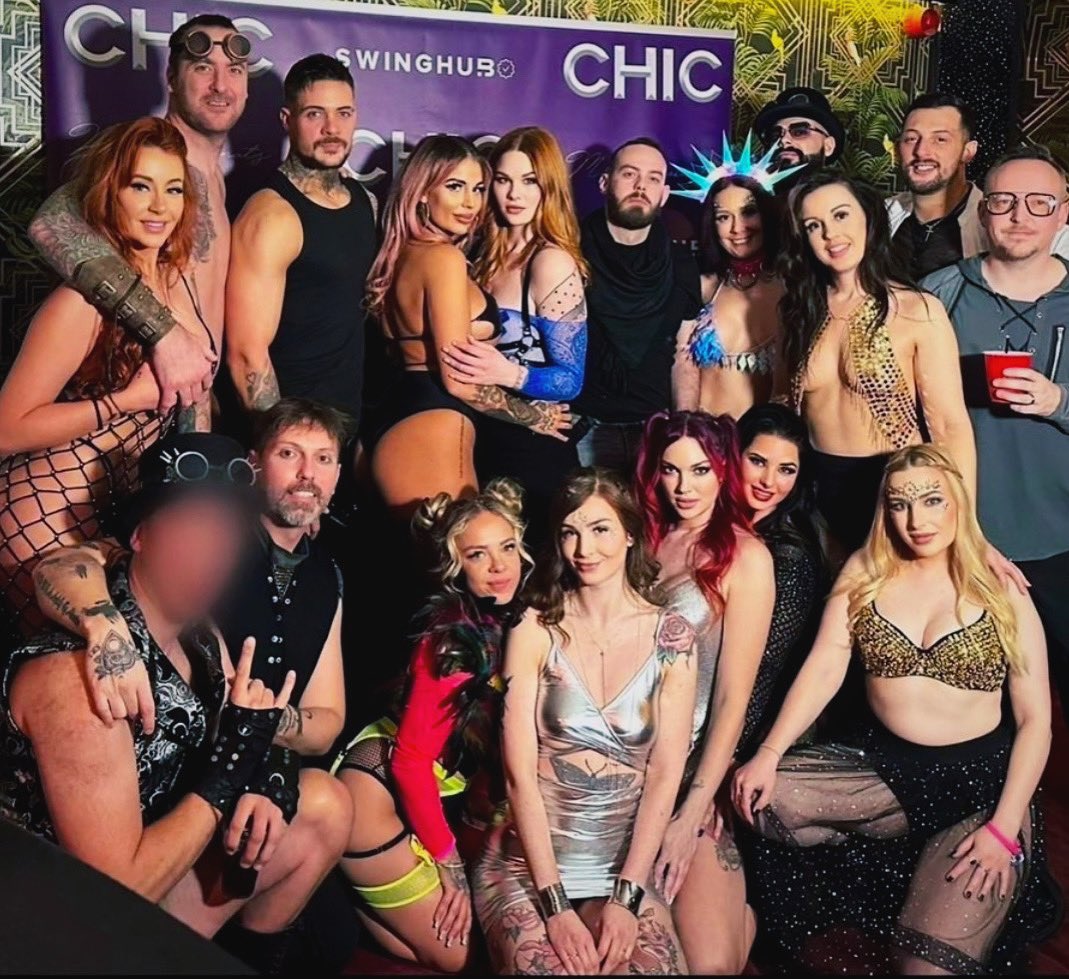 MrsDeviants's tweet image. It’s happens 👀