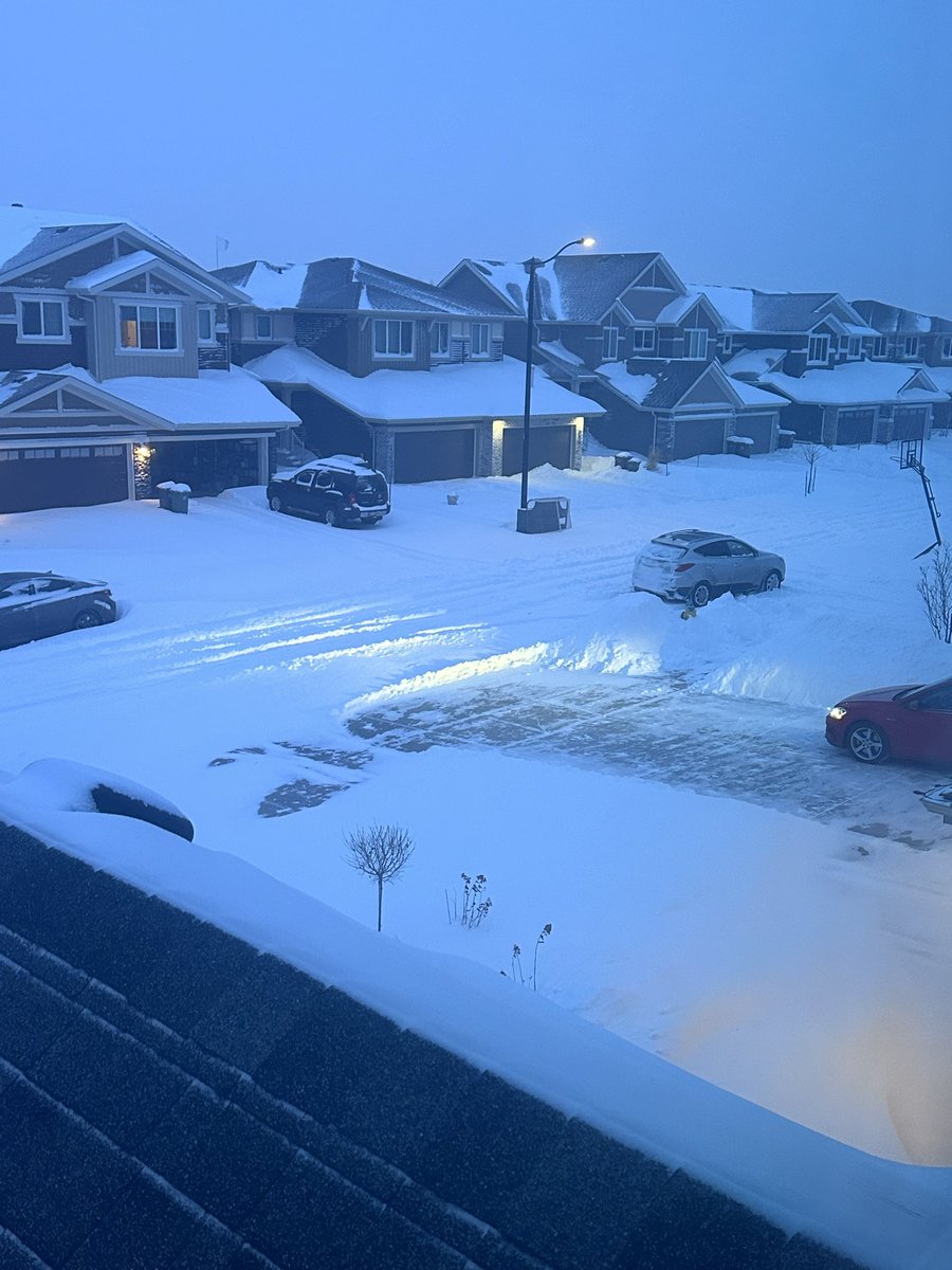 jenners151's tweet photo. The street window watching show today is fascinating. 
Truck #1 that was stuck seems to have gotten out! 
Who’s next?! 

#yegwx #abstorm #yegweather #yeg https://t.co/5NhqOKdkg1