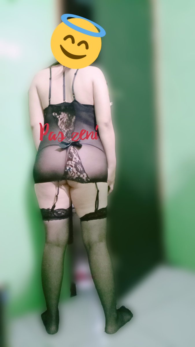 Pasutriswet's tweet photo. Hey kamu. Minta retweetnya donk.  Biar semangat upload kontenya juga 😁 https://t.co/dh9ZAG2k4l