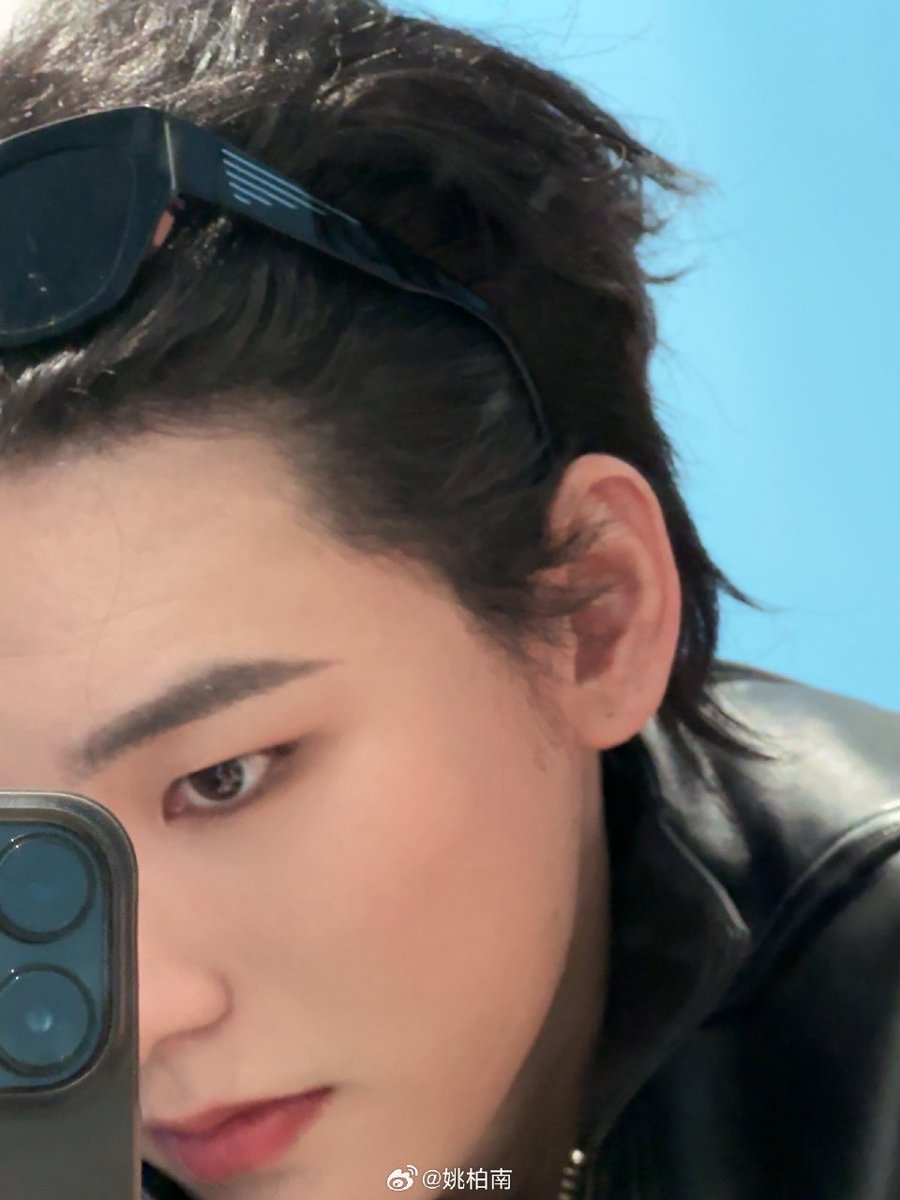 Yaomingming_th's tweet photo. 240226 🐈 YBN Weibo Update

😎🧐🤨🤪🥸 ​​​

#YAOMINGMING #YAOBONAN 
#เหยาหมิงหมิง #姚明明 #요명명  
#เหยาป๋อหนาน #姚柏南 https://t.co/Z75zmjHsOA