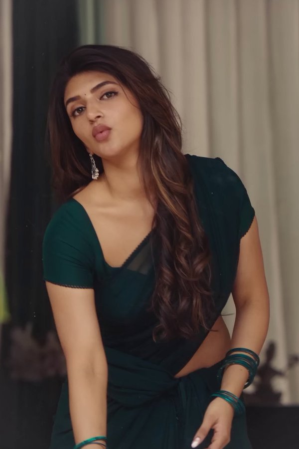 GHRRlWda8AAbPmg?format=jpg&name=900x900