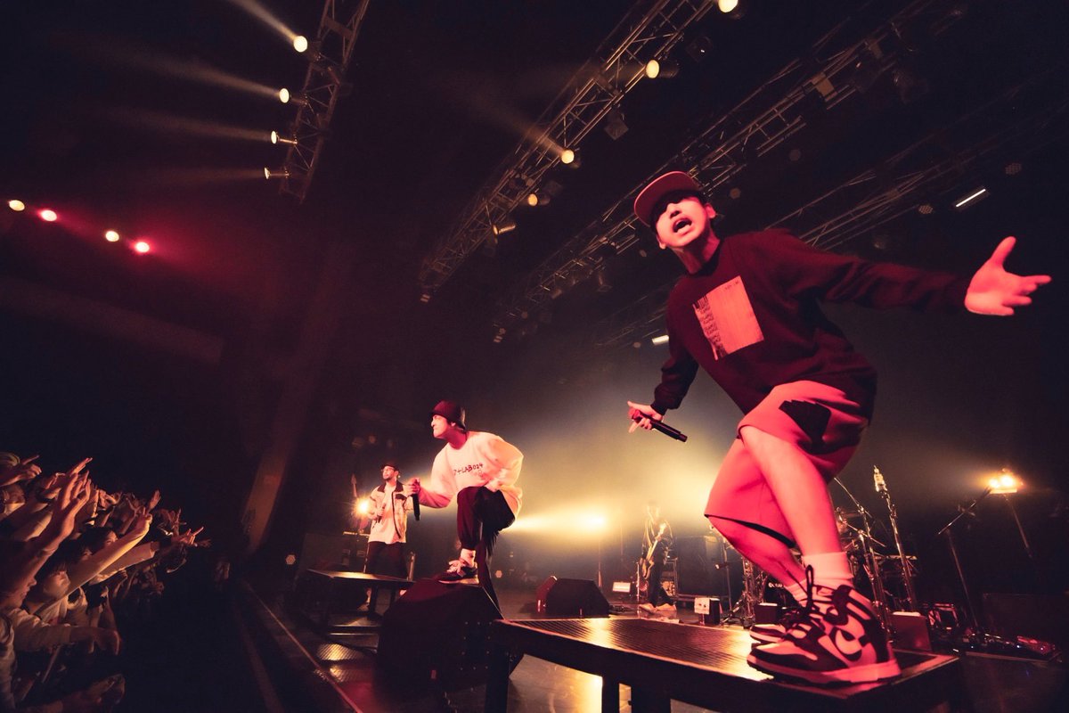 OR_HIROKI's tweet photo. RANGE AID+ presents ORANGE RANGE FC TOUR 〜AID+ LAB 024〜 神奈川・川崎CLUB CITTA’!マニアックな曲ばかりなのに、ついてこれるエイドは凄い。置いていかれないように、逆についていきました!愛を感じたし、また強くなれた気がしました。実験大成功!ありがとう! https://t.co/Nu6IOB8NLd