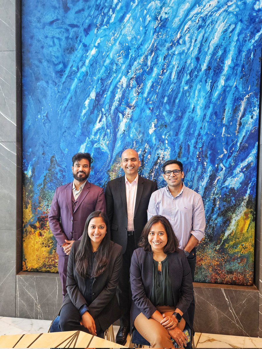 manukumarjain's tweet image. 🚀 First-ever #team picture of #G42 India! 🌟 

Starting a new adventure brings a mix of excitement and challenges. The biggest challenge is convincing the first 5-10 team members to join, since no one knows about you. Have experienced it multiple times - from starting Jabong, to…