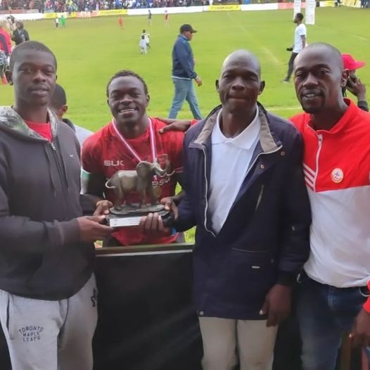 OfficialKRU's tweet photo. Join us as we unite in solidarity to support @KenyaSevens winger ๐ท๐๐๐๐๐๐ ๐ถ๐
๐๐๐๐'๐ father, ๐ฑ๐๐๐๐๐ ๐ถ๐๐๐๐๐ ๐ถ๐๐๐๐
๐ who is set to undergo corrective heart surgery at the Kenyatta University Teaching and Referral Hospital.
He urgently needs ๐๐ฌ๐ก ๐.๐ ๐ฆ๐ข๐ฅ๐ฅ๐ข๐จ๐ง to cover the expenses, and we appeal to the rugby community and all compassionate Kenyans to contribute to this vital cause.
To donate, please use the following Mpesa Paybill details:
๐๐๐๐๐๐๐ 400200
๐๐๐๐๐๐๐ 428991 (๐ฎ๐๐๐๐๐ ๐ถ๐๐๐๐ ๐ถ๐๐๐๐
๐)
Additionally, 18 pints of blood are required and we encourage individuals to donate blood directly at KUTRH for patient ๐๐จ๐๐ง๐๐ฌ ๐๐ค๐จ๐ง๐ ๐จ ๐๐ซ๐จ๐ง๐๐จ.
๐๐ฅ๐จ๐จ๐ ๐ ๐ซ๐จ๐ฎ๐ฉ ๐+
Every contribution counts towards saving a life. Let's stand together in this time of need.