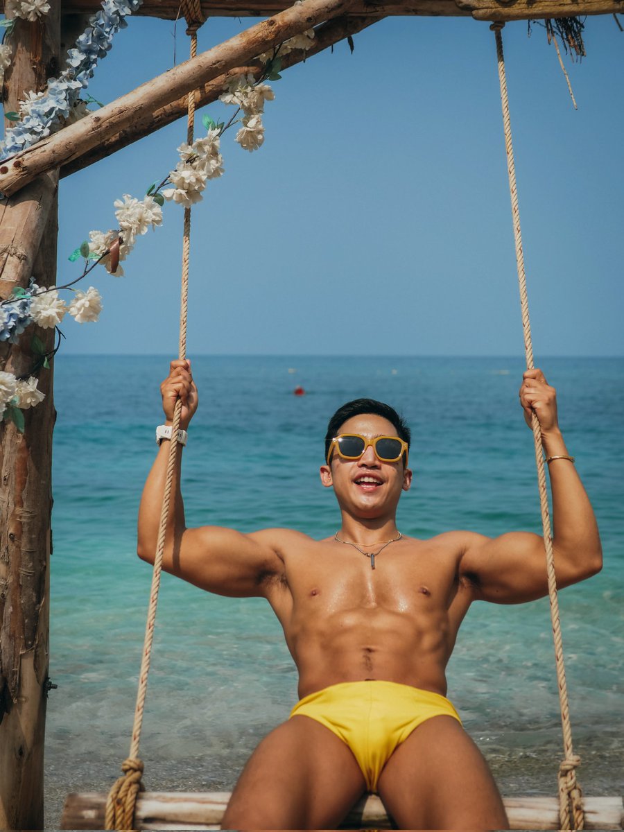 nikitabkk's tweet photo. The sea is calling 🌊😎🩲
#longweekendgetaway
#beachphotoshoot 
#adayinthailand https://t.co/hWzcFJCda1