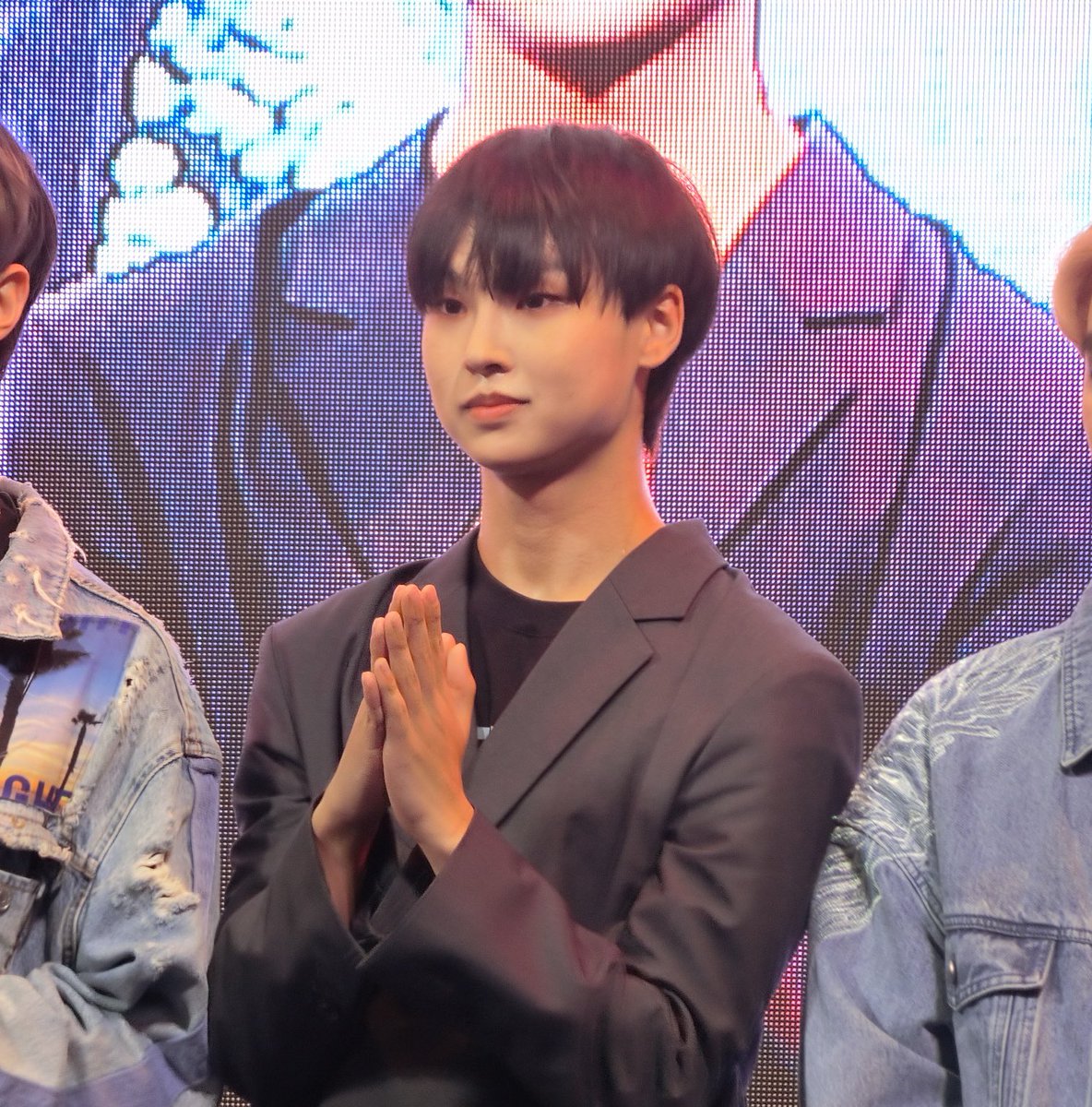 dareem713's tweet image. สุขสันต์วันเกิดเข้ามินน้อยของหม่ามี๊ คิดถึงยุนมินมากๆเลยน้า ปีนี้ขอให้มินยิ้มน่านักสดใสแบบนี้ แล้วก็ขอให้มินได้กินของอร่อยๆเยอะกว่าเดิม และสุดท้ายขอให้มินเป็นคนที่มีความสุขที่วุดในโลกเลยน้า luk Yunmin
Jup jup 💖🎂  #HAPPYYUNMINDAY
