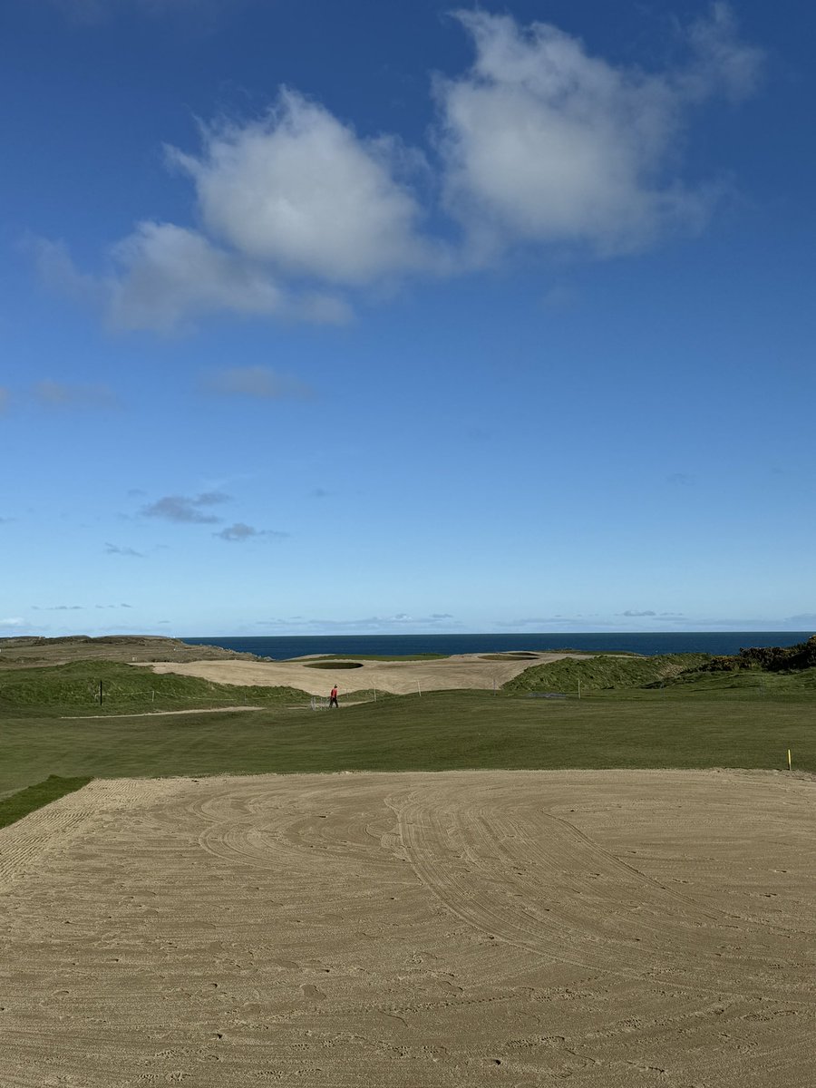 Progress at our new Par 3 17th. 168 yards into the breeze today. Great job by @DARGolf_ @KenKearneyGD @stephen93214099 and the @ArdglassGolf team. Can’t wait to see this in play for our members and guests come May. #AwesomeArdglass