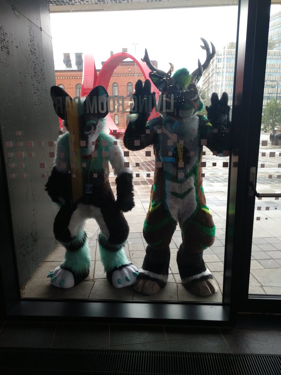 Hey #NFC2024 you locked @SwifterBlue and @sarekdino out, let them in!!
