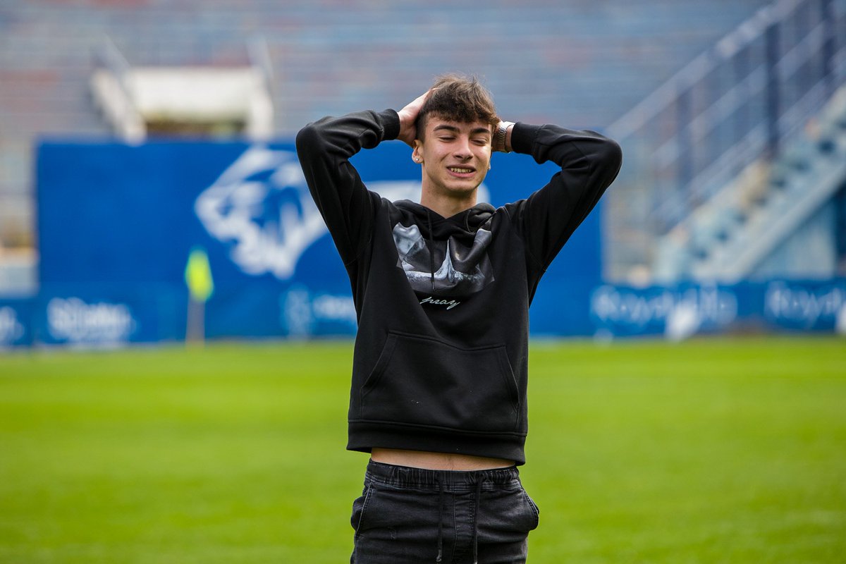 ⚽️ En el descanso del #UCAMMurciaBetisDeportivo, los ganadores del sorteo de <a href="/Murciafibra/">MurciaFibra</a> pusieron a prueba sus habilidad desde el centro del campo. 

📸 María, Aarón y Jesús lo intentaron, se quedaron muy cerca, pero no hubo suerte de conseguir un fin de semana especial con
