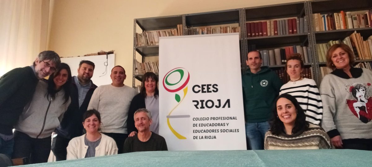 CEESPV's tweet photo. Asteburu honetan egin da Logroñon Hezkuntza Sistemako Gizarte Hezkuntzari buruzko Truke Profesionala. Eskerrik asko antolatzaileei eta bertaratutakoei zuen inplikazioagatik.
#ghee #ceespv #educacionsocialeuskadi #gizartehezluntzaeuskadi https://t.co/bwYLuvSRj5