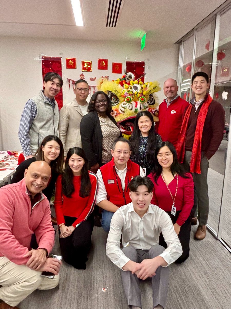 Celebrated #LunarNewYear with <a href="/EY_US/">EY US</a>' Pan-Asian Professional Network (PAPN) at our Tysons office last week! This was a vibrant celebration of new beginnings, culture, &amp; community. Kudos to the PAPN Greater Washington leadership team for such a fantastic event! #BetterWorkingWorld