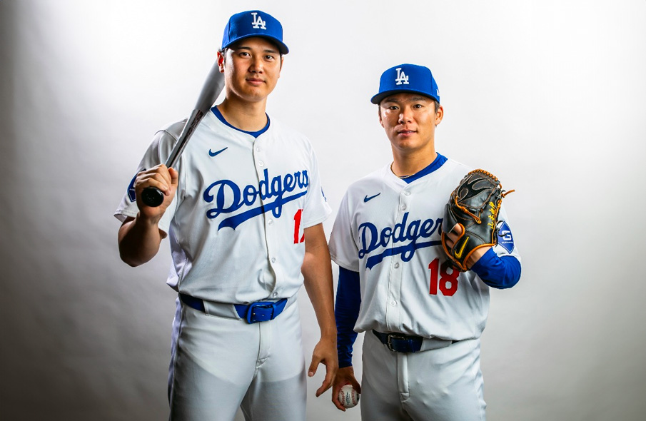 There have certainly been issues with the rollout of #Nike's new 2024 baseball uniforms -- see through pants, tiny player names, no more embroidered patches... so I reached out to #MLB to find out why these changes were made. 

Here's what I learned: news.sportslogos.net/2024/02/26/mlb…