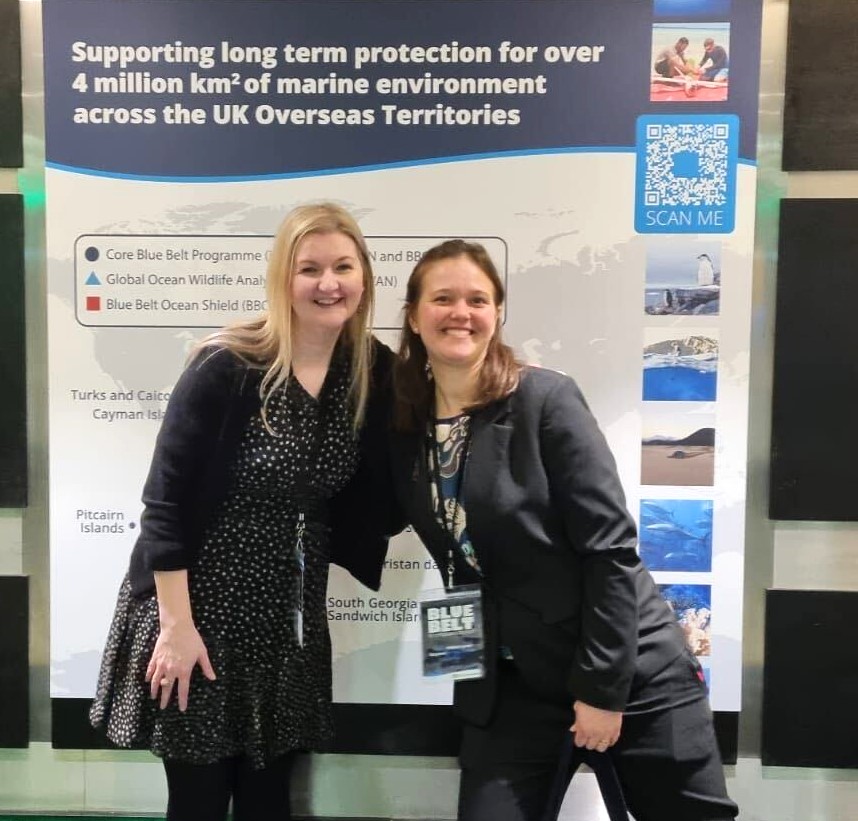 The Blue Belt Symposium has kicked off! OceanMind's Roisin Guerin and Tia Hobson are there, please do say hi if you are attending. The livestream is up and running here: youtube.com/watch?v=Laf-nW…

#BlueBeltSymposium #UKOTs #MarineConservation