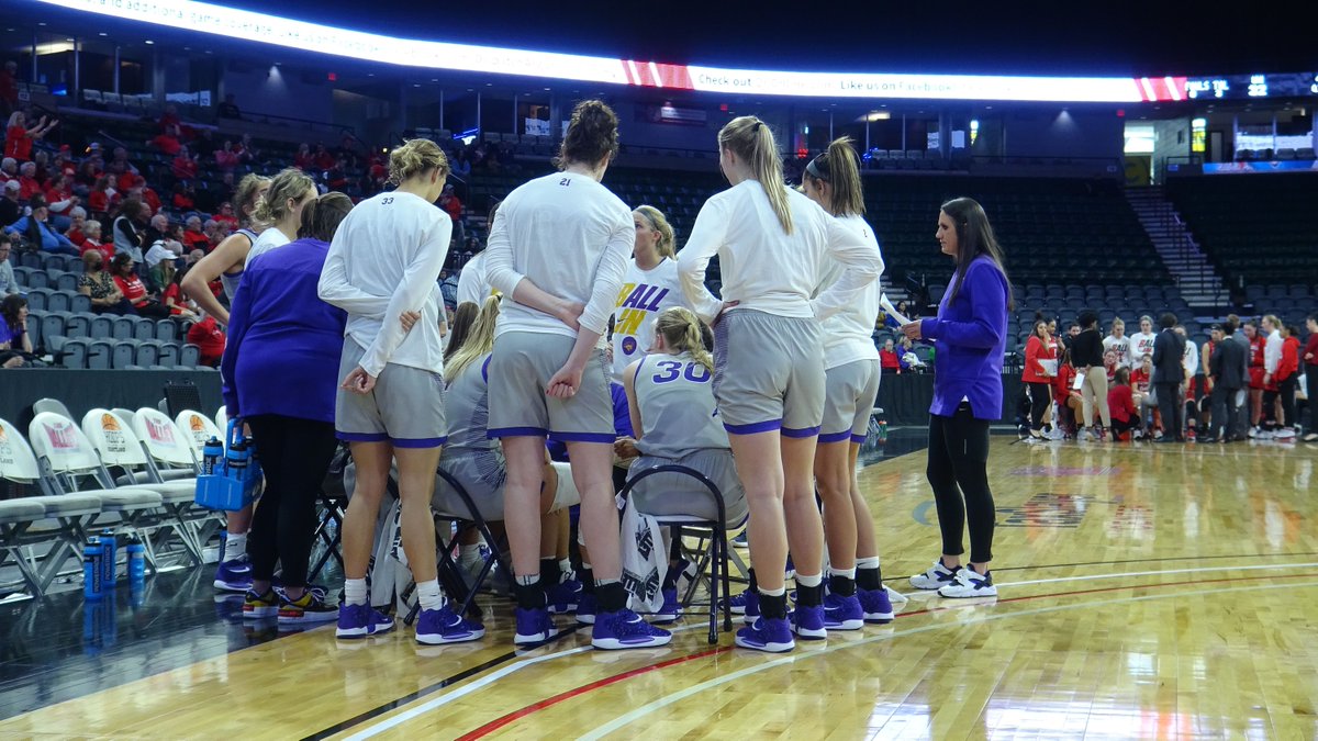 If your kids love sports and want to be in on the action, this is the perfect opportunity for them! 

We are looking for ball kids for the MVC Women’s Basketball Tournament on March 14th-17th.

Sign up at the link below! 
buff.ly/42T59yS 

#VisitQuadCities #SportsQC