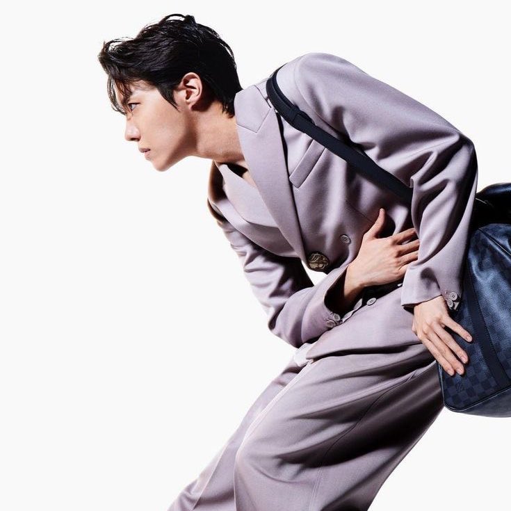 chartjungkook's tweet image. Jungkook will be featured on j-hope’s new album in the track “i wonder…”.