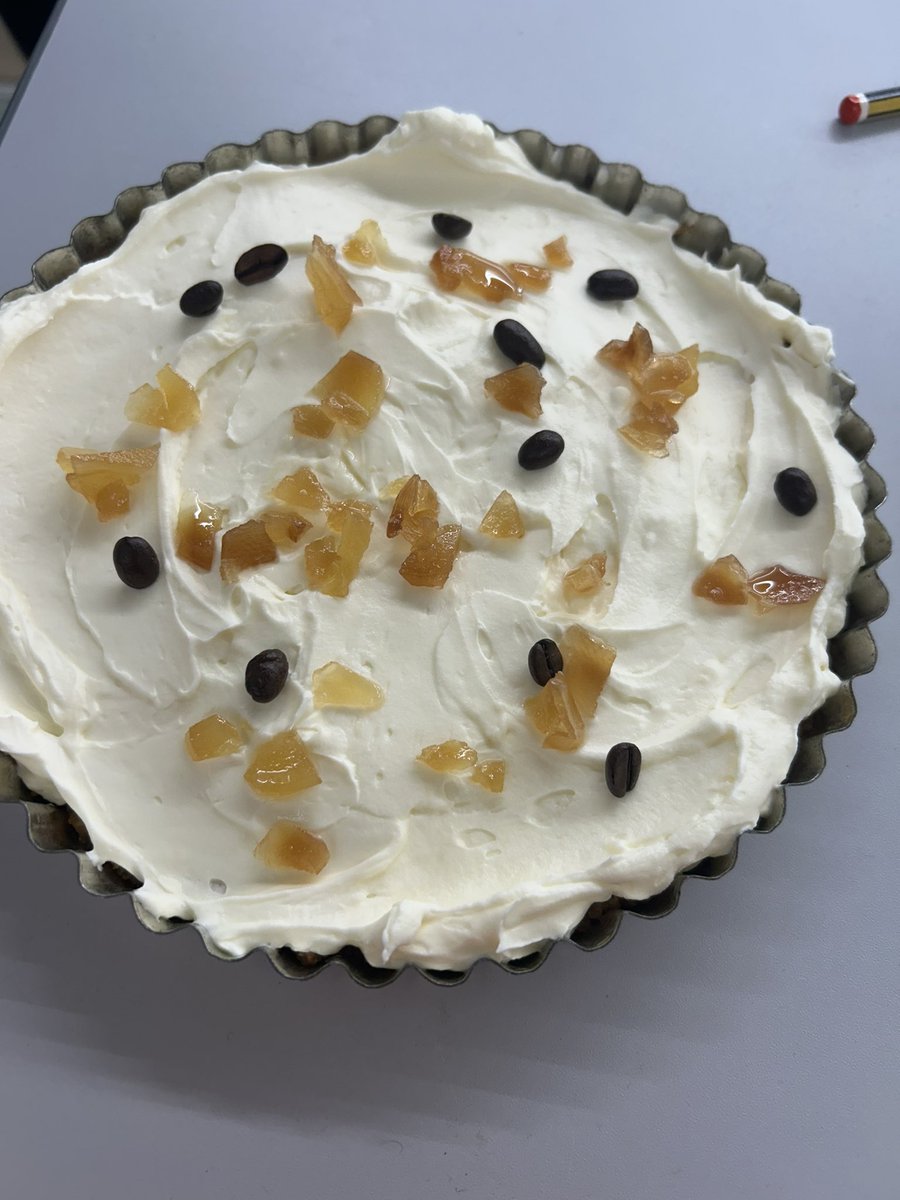 DHFSFoodTech's tweet image. Some fantastic Cheesecake made this afternoon by Miss T’s Y8 group 👏🏻👏🏻 

A wonderful variety of flavours from strawberry and raspberry to coffee and stem ginger😋😋 also some very cute Easter themed cheesecake!🐣

@DHFSUpdate