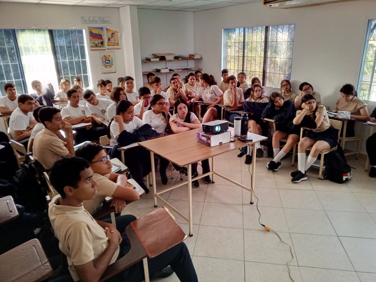 Hive Va a la Escuela llegó a Maturín para educar a los estudiantes sobre Web 3 y marca personal #web3 #hivemonagas <a href="/MonagasHive/">Hive-Monagas-Oficial</a>