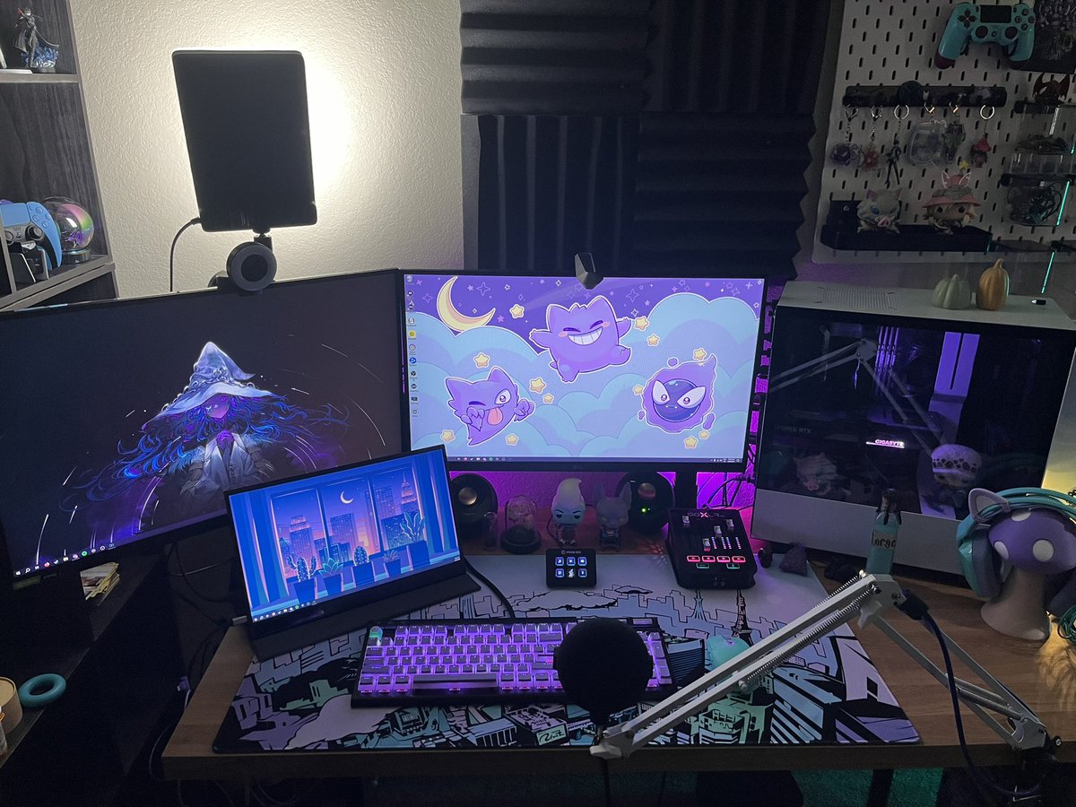 theonlyblad3's tweet photo. Here are some pics of @Kitze_ side of the room. 
— — —
#gaming #gamingcommunity #gamingsetup #streaming #streamingsetup #supportsmallstreamers #content #contentcreator #contentcreators https://t.co/ZB6JkbV2Cx