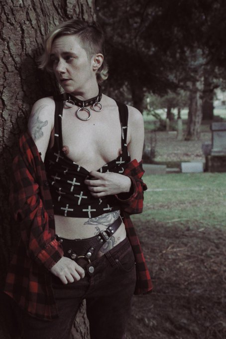 Cemetery Boy ⚰️ https://t.co/LWXDKLIKAf<a href="/tag/mvsales"class="tags"><span>#mvsales</span></a>