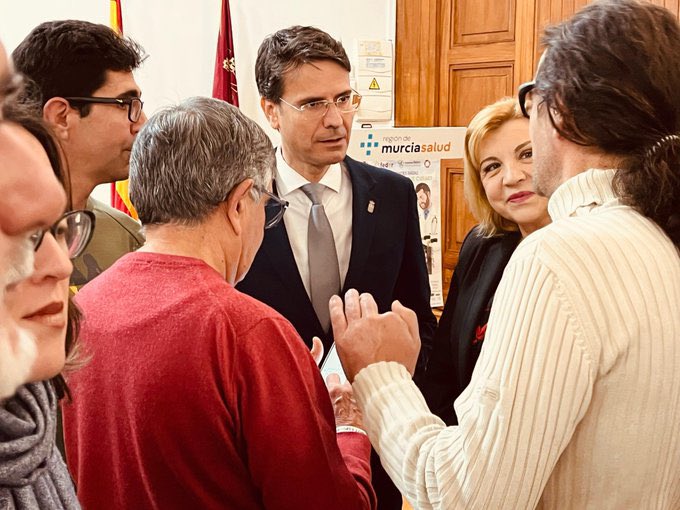ViolanteTomas's tweet image. El 70% de las #EnfermedadesRaras se presentan antes de los 2 años y el 90% en la infancia, por lo que la detección precoz es esencial para un tratamiento adecuado desde las primeras etapas de estas patologías. Acto conmemorativo de @FEDER_ONG junto a @Murciasalud por el #29F