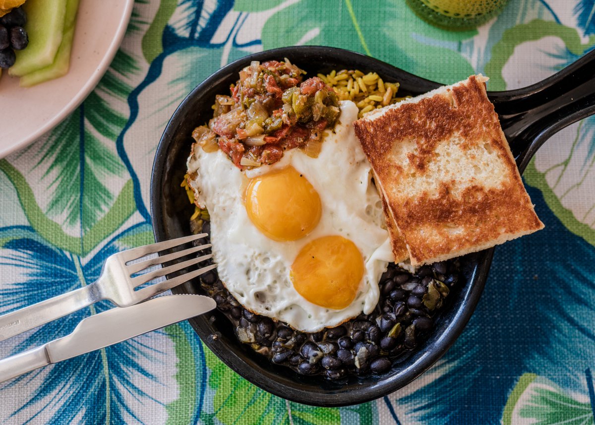 The secret to a perfect day in paradise begins with breakfast at Four Flamingos, A Richard Blais Key West Kitchen. 

Start your island day right with a tropical breakfast, from fresh fruits to seafood omelets or this delicious Cuban Skillet 🍳