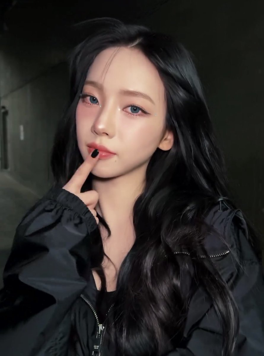 ujiminphoria's tweet photo. Karina is so unreal https://t.co/eMjxiNm5dw