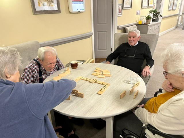 LimegroveCareAH's tweet image. The #dominos #Challenge continues with Tom taking on more #opponents
#carehome #easthorsley @AnchorLaterLife