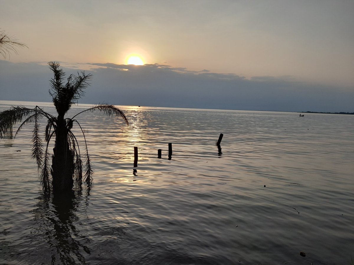 #Burundi Tanganyika beaches appear to be best tourists attractions. On the picture, the the sunset on Lake Tanganyika in Bujumbura