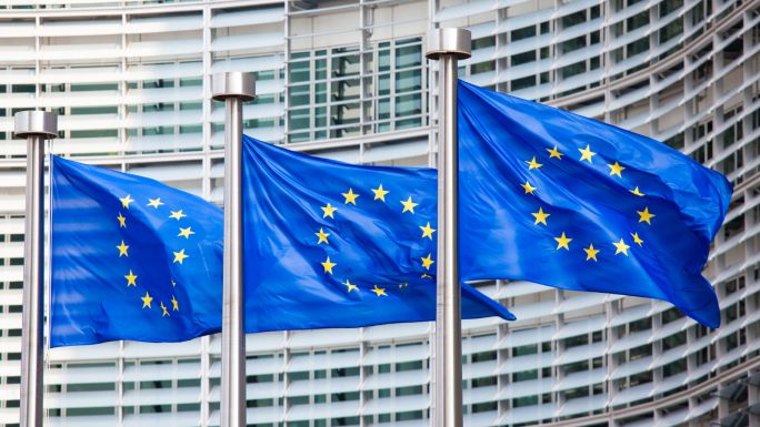 On February 16, EU member states failed to agree on a directive to regulate platform work. 

In light of this disappointment, a new Fairwork policy brief explains which steps the EU should take to ensure workers a fairer deal.

Read the brief here: fair.work/en/fw/publicat…