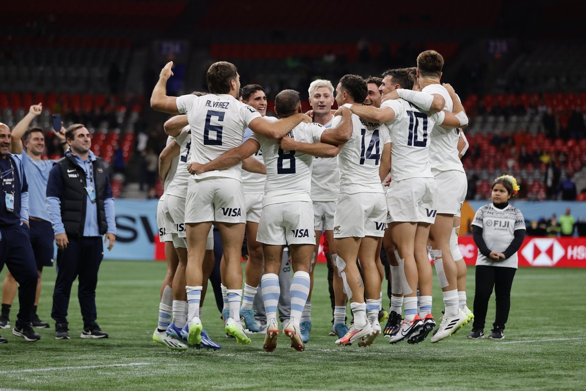 lospumas7arg's tweet photo. 𝘠𝘢 𝘨𝘢𝘯𝘢𝘮𝘰𝘴 𝘭𝘢 𝘵𝘦𝘳𝘤𝘦𝘳𝘢 🎶

📍 Vancouver
👉 Campeones 2022
👉 Campeones 2023
👉 Campeones 2024

#SeVenComoNunca https://t.co/nC4FjwsBl2