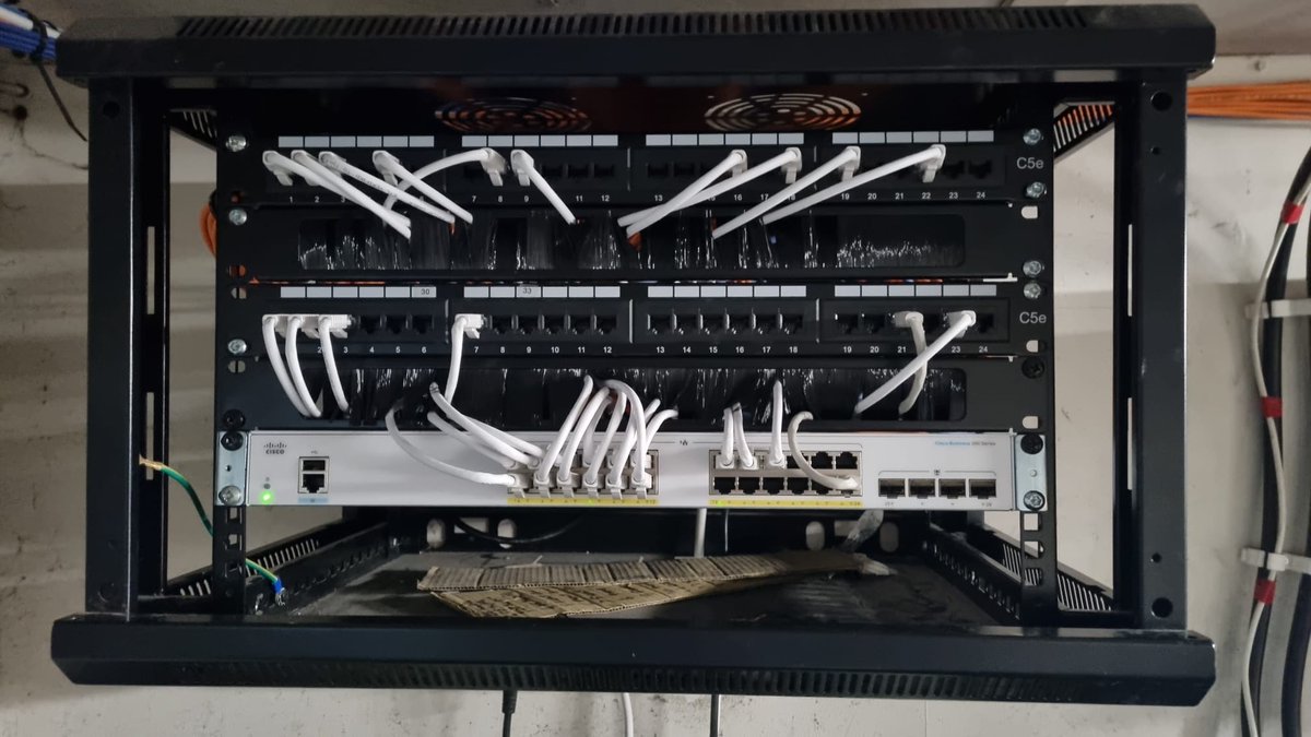 RTPSolutionsUK's tweet image. #NetworkMigration makes #hotels more resilient, cyber-secure and better connected.

That&apos;s why we&apos;ve completed 42 migrations at RTP.

All of our projects work around clients to minimise downtime, and comms cabinets are fitted to the highest standards.

Take a look⬇️

#hospitality