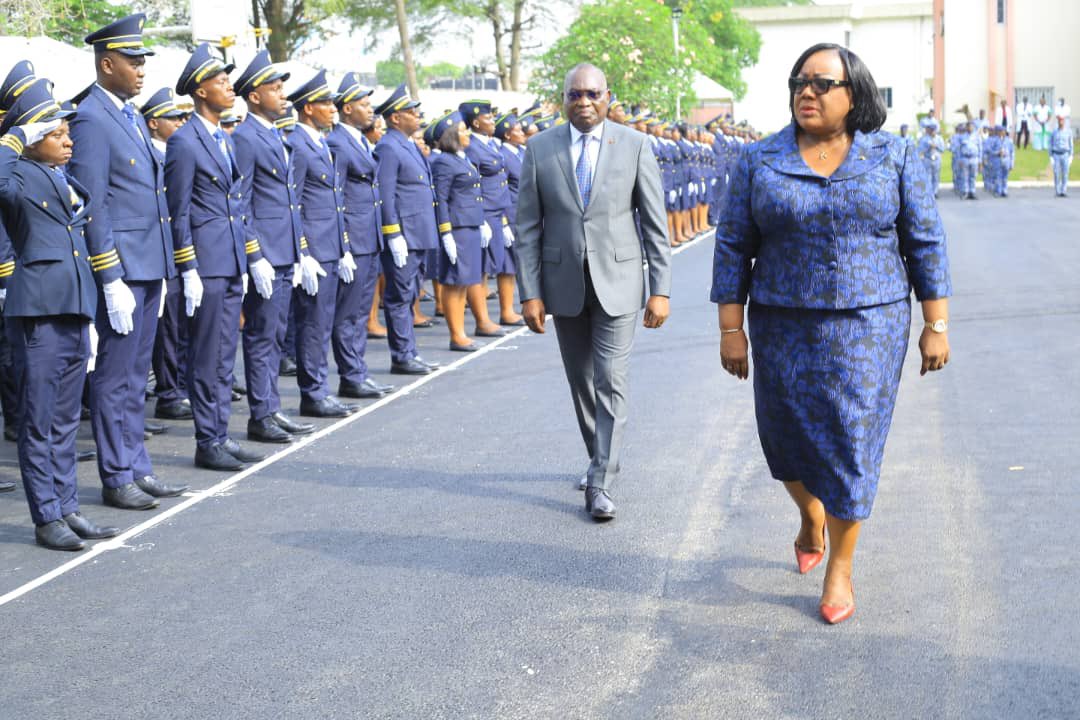 FonctionCi's tweet photo. Madame le Ministre d’Etat Anne Désirée OULOTO a  présidé, ce lundi 26 février 2024, la rentrée solennelle de la 60ème promotion de l'Ecole Nationale d'Administration (ENA). https://t.co/G3vCYDUfE4