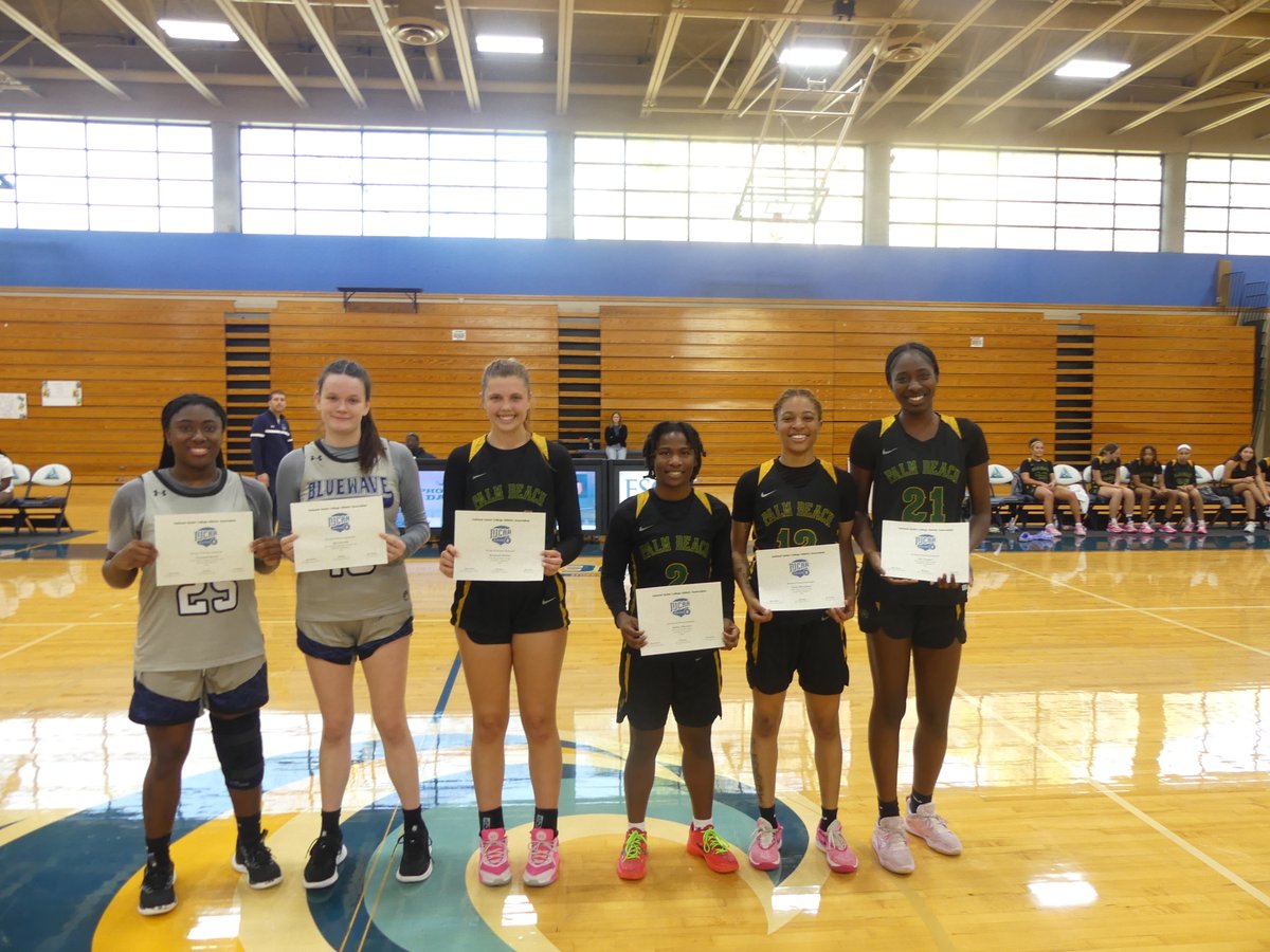 palmbeachwbb's tweet photo. Season ended and we took home a lot of awards!

Region 8 DII Player of the Year- Ashley Thornton

All Region- Ashley Thornton, Savannah McAfee, Keri Cooper, Taylor Blackshear

Coach of the Year- Coach Smith https://t.co/UwgoKHcE4N