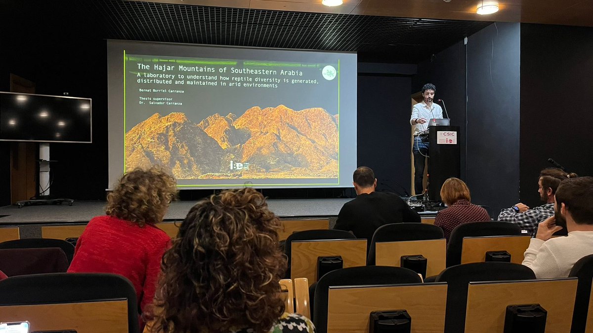 We are  really happy to announce that we have a new doctor in the lab!! After four years of intense work, <a href="/BernatBurriel/">Bernat Burriel</a> defended his PhD thesis about the Hajar mountains and its reptile community, with a total of 5 different chapters! Congratulations Bernat!! 🦎🧬 <a href="/IBE_Barcelona/">Institute of Evolutionary Biology (IBE)</a>