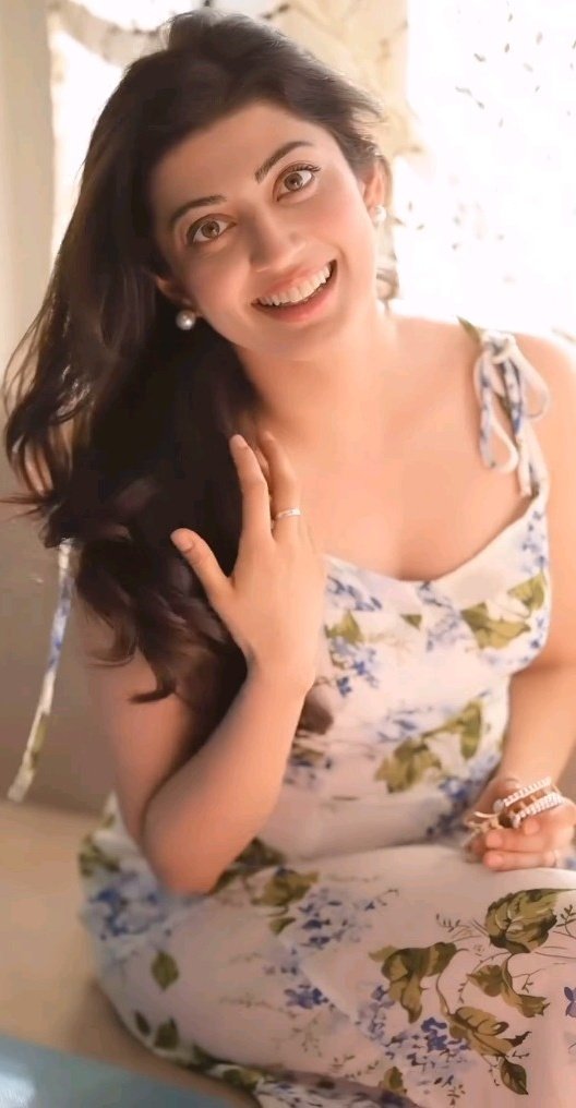 GHRhIGXXQAANhoR?format=jpg&name=medium