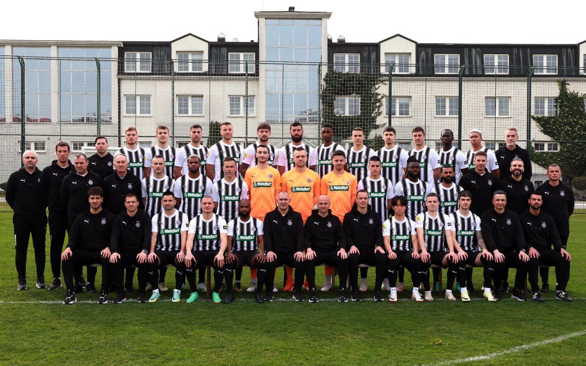 FKPartizanBG's tweet image. ⚫️⚪️ tim! 🔥