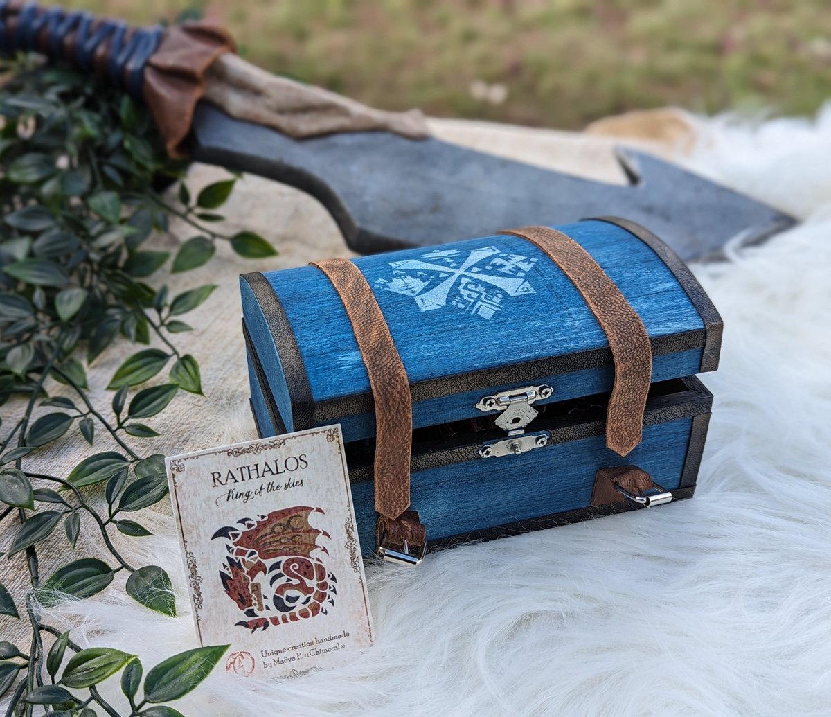 Only two Monster Hunter chests left for these pre-orders! This is amazing, I didn't expect them all to be sold so quickly. Thank you!