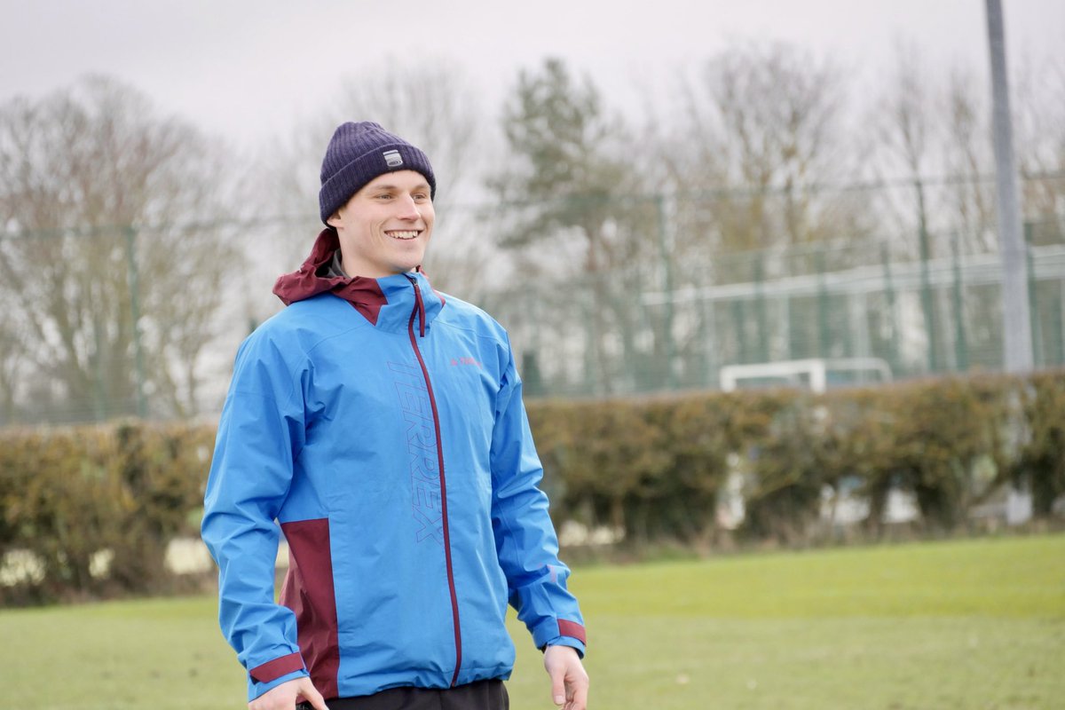 Barney Sport tweet media