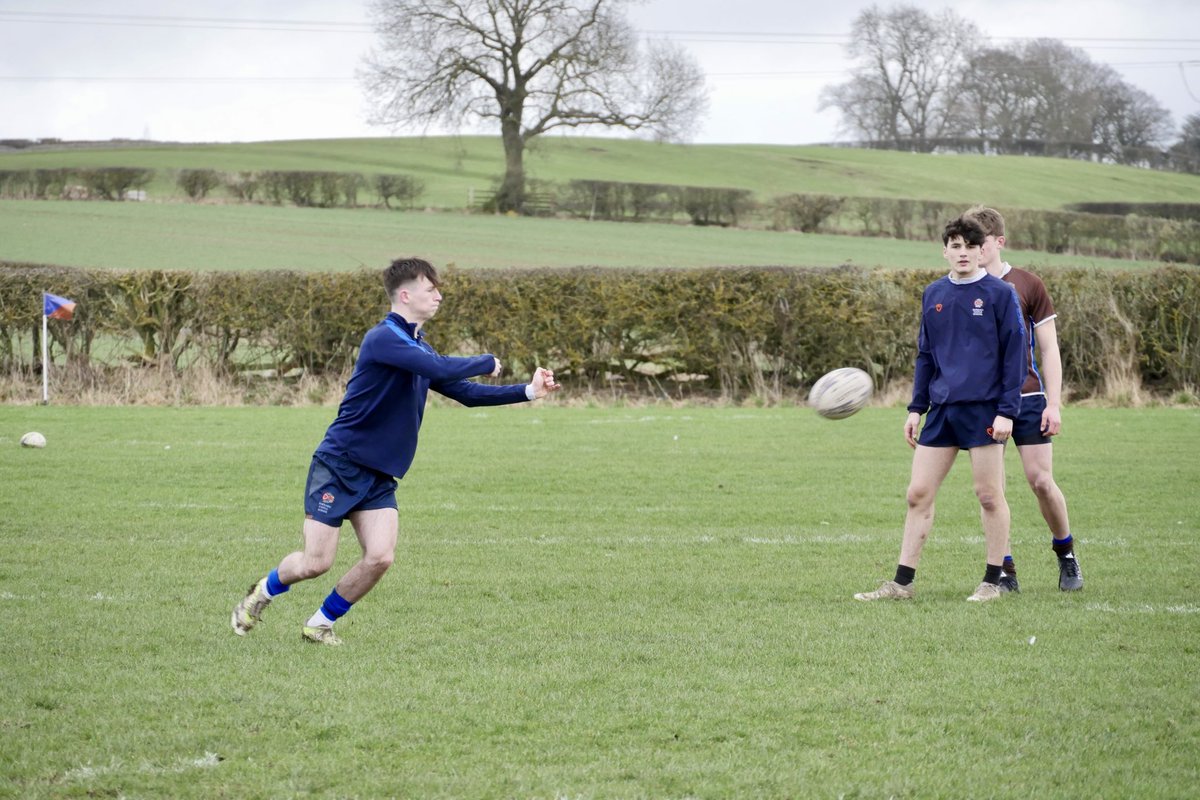 Barney Sport (@barneysport) on Twitter photo ๐ We are grateful to OB <a href="/samleeming10/">Sam Leeming</a> (Du,โ15) for visiting today, who spent time with students during Senior Games!
๐ฏ He delivered a kicking masterclass, offering vital tips and advice to Barneyโs aspiring Fly-Halves
๐ค Thanks for offering your time, Sam! ๐ We are grateful to OB <a href="/samleeming10/">Sam Leeming</a> (Du,โ15) for visiting today, who spent time with students during Senior Games!
๐ฏ He delivered a kicking masterclass, offering vital tips and advice to Barneyโs aspiring Fly-Halves
๐ค Thanks for offering your time, Sam!