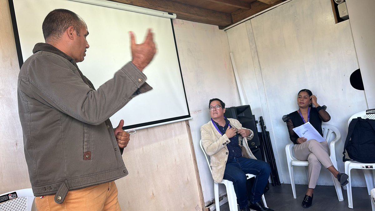 Salud_Napo's tweet photo. #EstoEsEcuador | Nuestros administradores técnicos de los 13 establecimientos de salud del primer nivel de #ElChaco- #Quijos y la directora del Hospital Básico Baeza reciben capacitación por parte de @Acess_Ec  para obtener el permiso de funcionamiento de las unidades de salud. https://t.co/jSl5QhJq7a