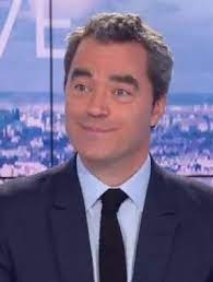 EmilieDefresne's tweet image. P. Sauce #BFMTV, 26/02 16H30, a prétendu que la #Russie est en &quot;économie de guerre&quot;: Mensonge!
La production militaire🇷🇺ne représente que 6 à 7% (dixit #Sapir). Une économie de guerre c&apos;est 20% du budget total.
La dictature qu&apos;il a invoquée c&apos;est avec #Macron &amp;amp; #VonDerLeyen!