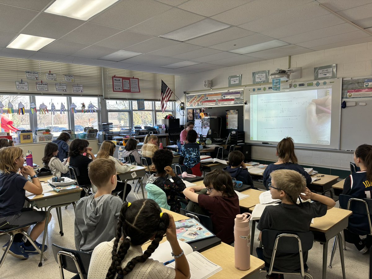 PrassPaxson's tweet image. Mrs. Lokais students are comparing &amp;amp; converting fractions to create a line plot. Create a line plot and plot these numbers 51/10, 5 2/5, 5 4/10, 110/20. @KetteringSchls #ClassChallenge